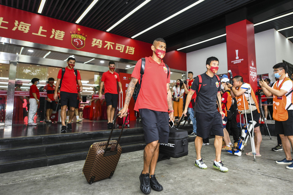 今晨上海海港备战法甲；造点机会细节曝光；悬念犹存；高层口径保持一致(七连屿填海造岛最新图)