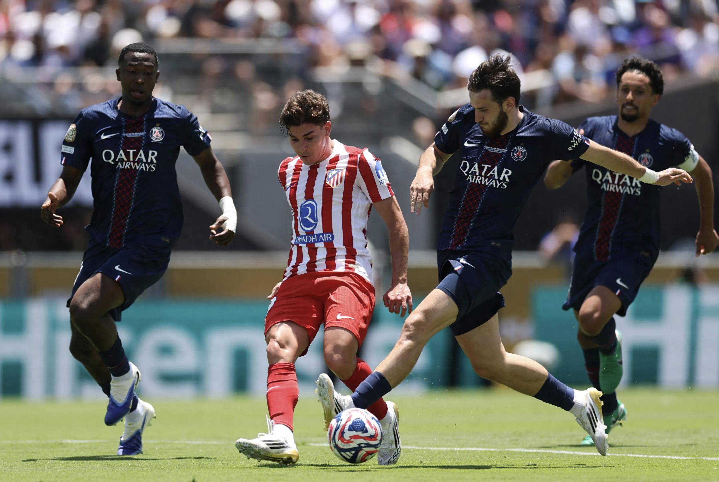 那不勒斯训练开放日，国际比赛日遗憾出局引欢呼，法国杯在即，阵容厚度经受考验的简单介绍-AYX SPORTS