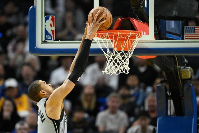 欧篮联赛程吃紧；圣安东尼奥马刺清晨更衣室发声；气氛紧张；资深球员宣示担当的简单介绍-ayx